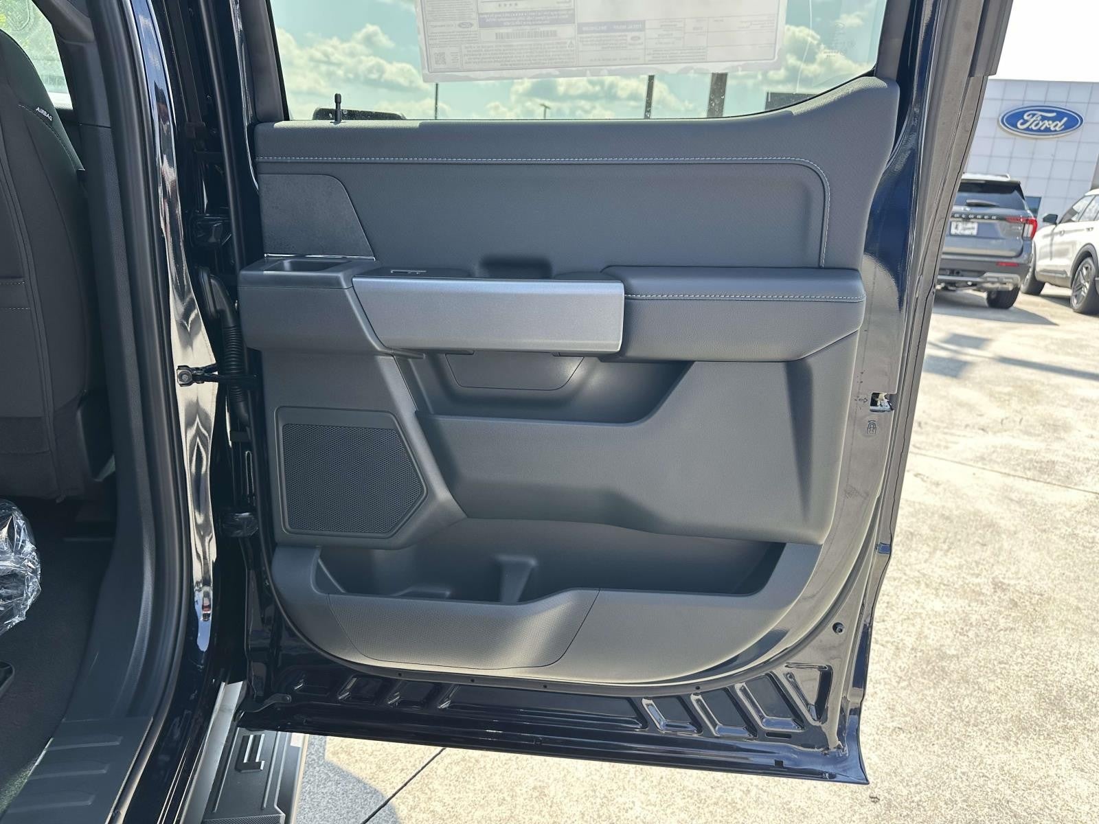 2025 Ford F-150 XLT 4WD SUPERCREW 5.5' BO