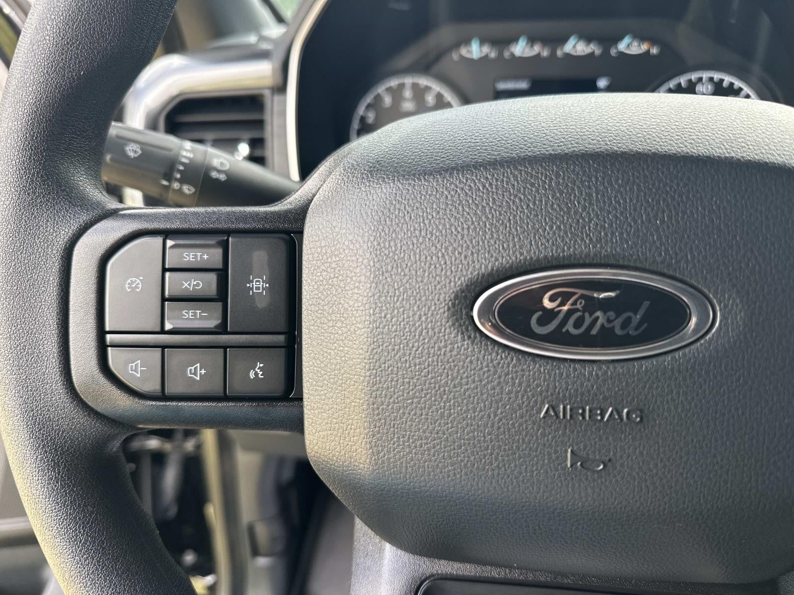 2023 Ford F-150 COYOTE 5.0 XL 4WD SUPERCREW 5.5' BOX