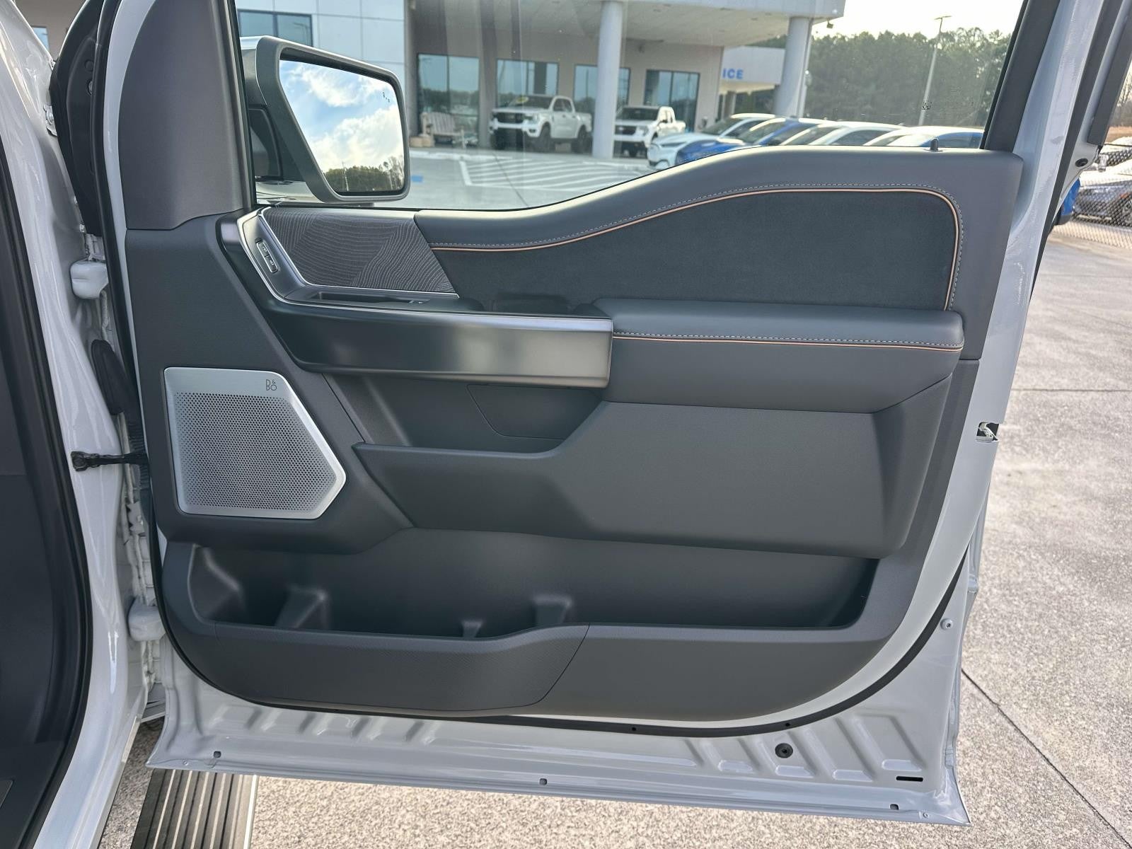 2023 Ford F-150 PLATINUM 4WD SUPERCREW 5.