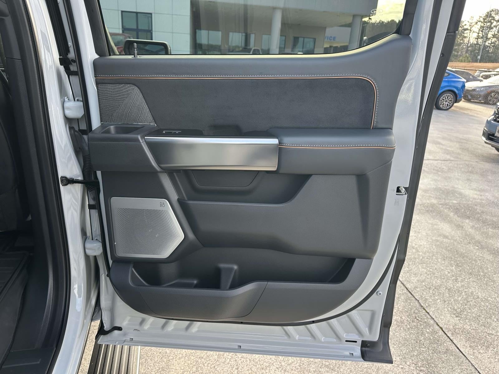 2023 Ford F-150 PLATINUM 4WD SUPERCREW 5.