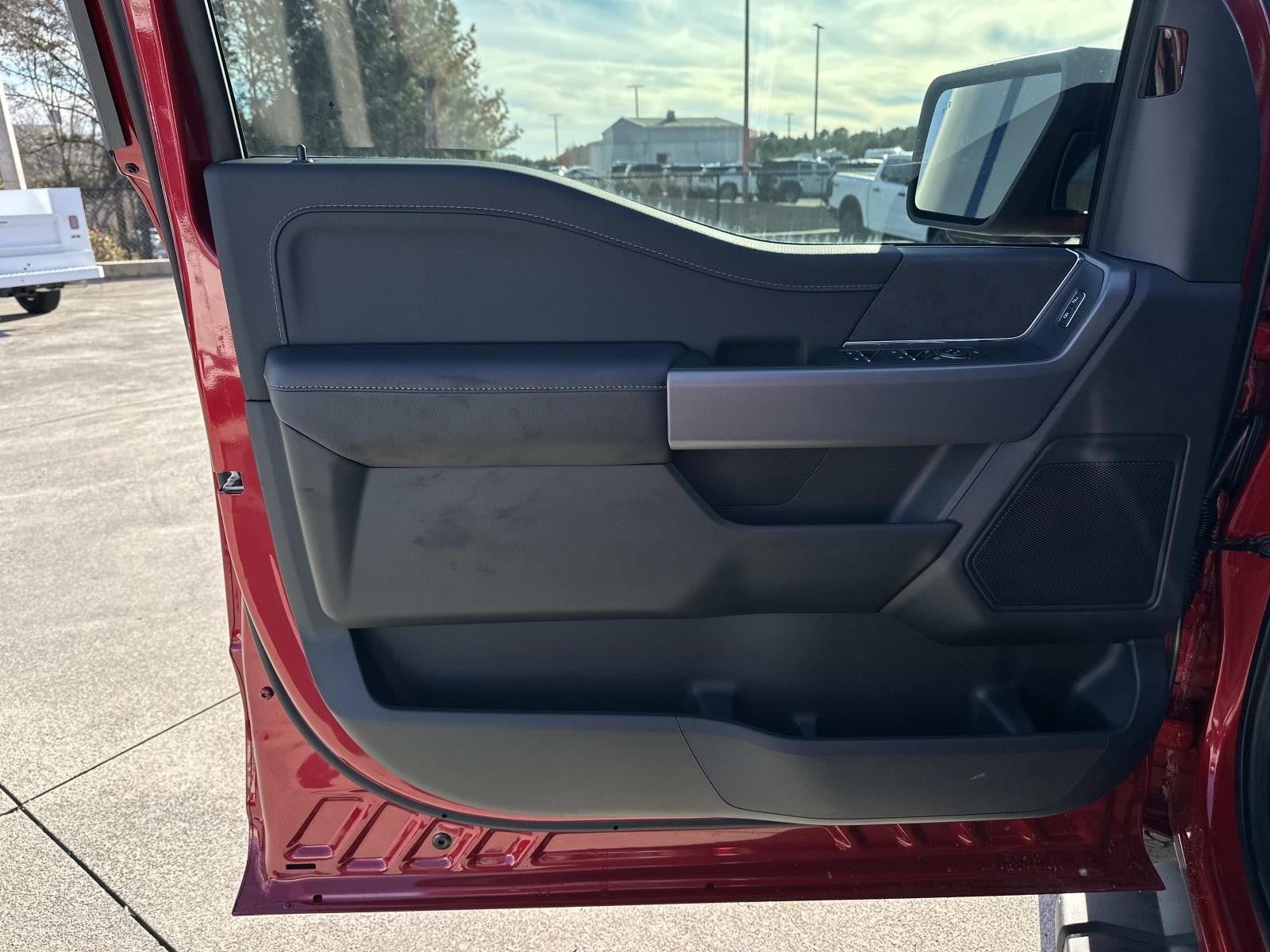 2025 Ford F-150 XLT 4WD SUPERCREW 5.5' BO