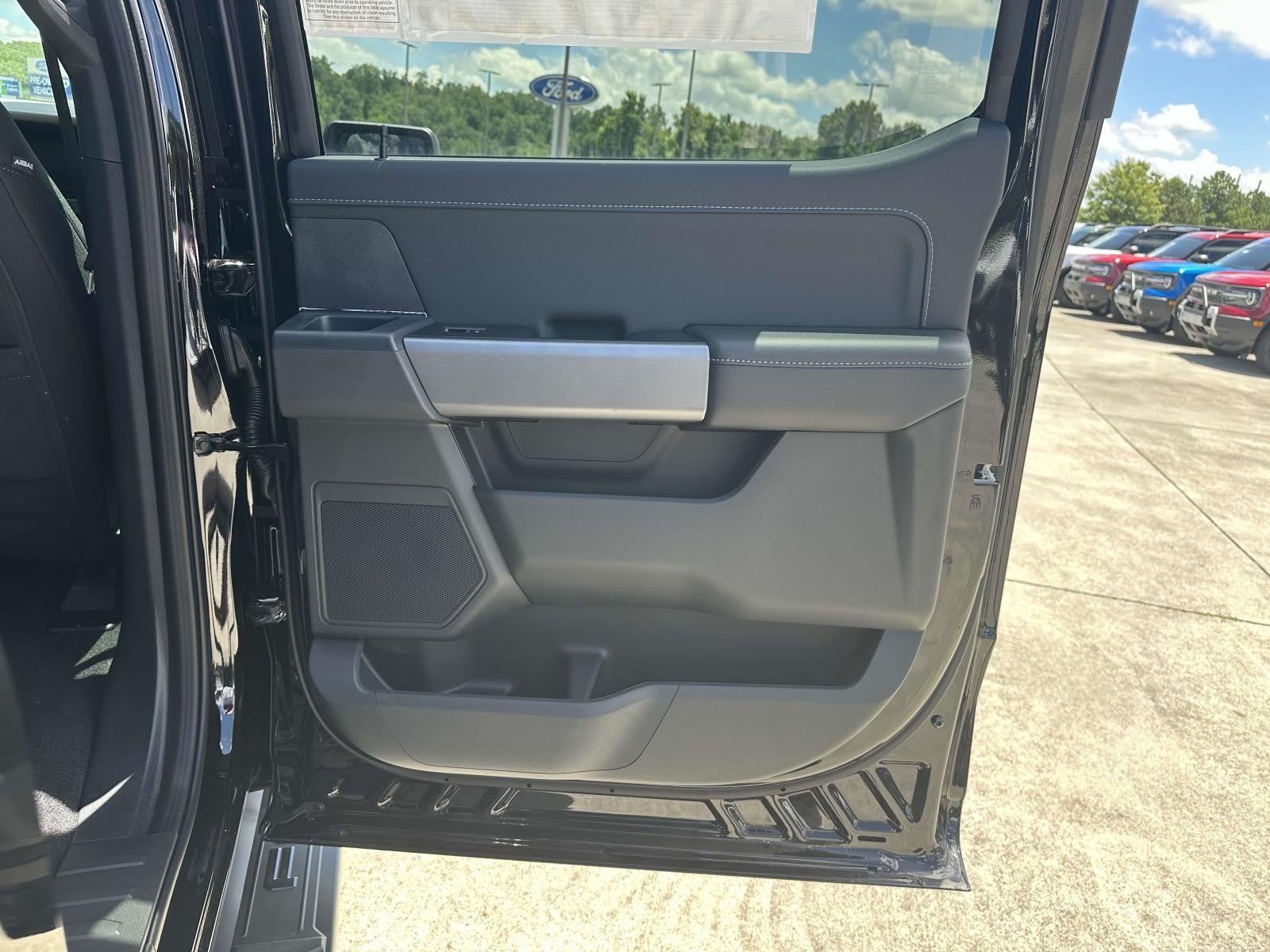 2025 Ford F-150 XLT 4WD SUPERCREW 5.5' PUG PACKAGE