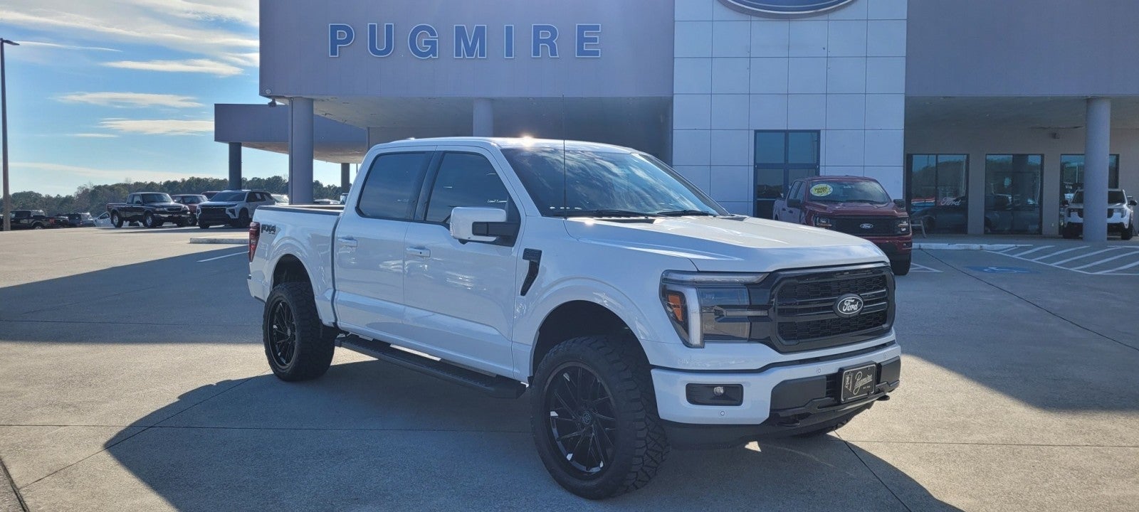 2025 Ford F-150 LARIAT 4WD SUPERCREW 5.5' PUG PACKAGE