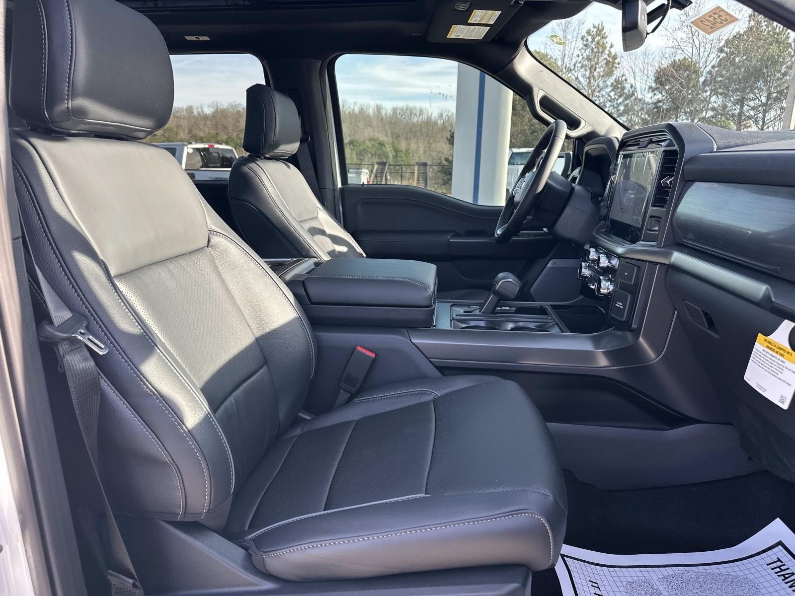 2025 Ford F-150 LARIAT 4WD SUPERCREW 5.5' PUG PACKAGE