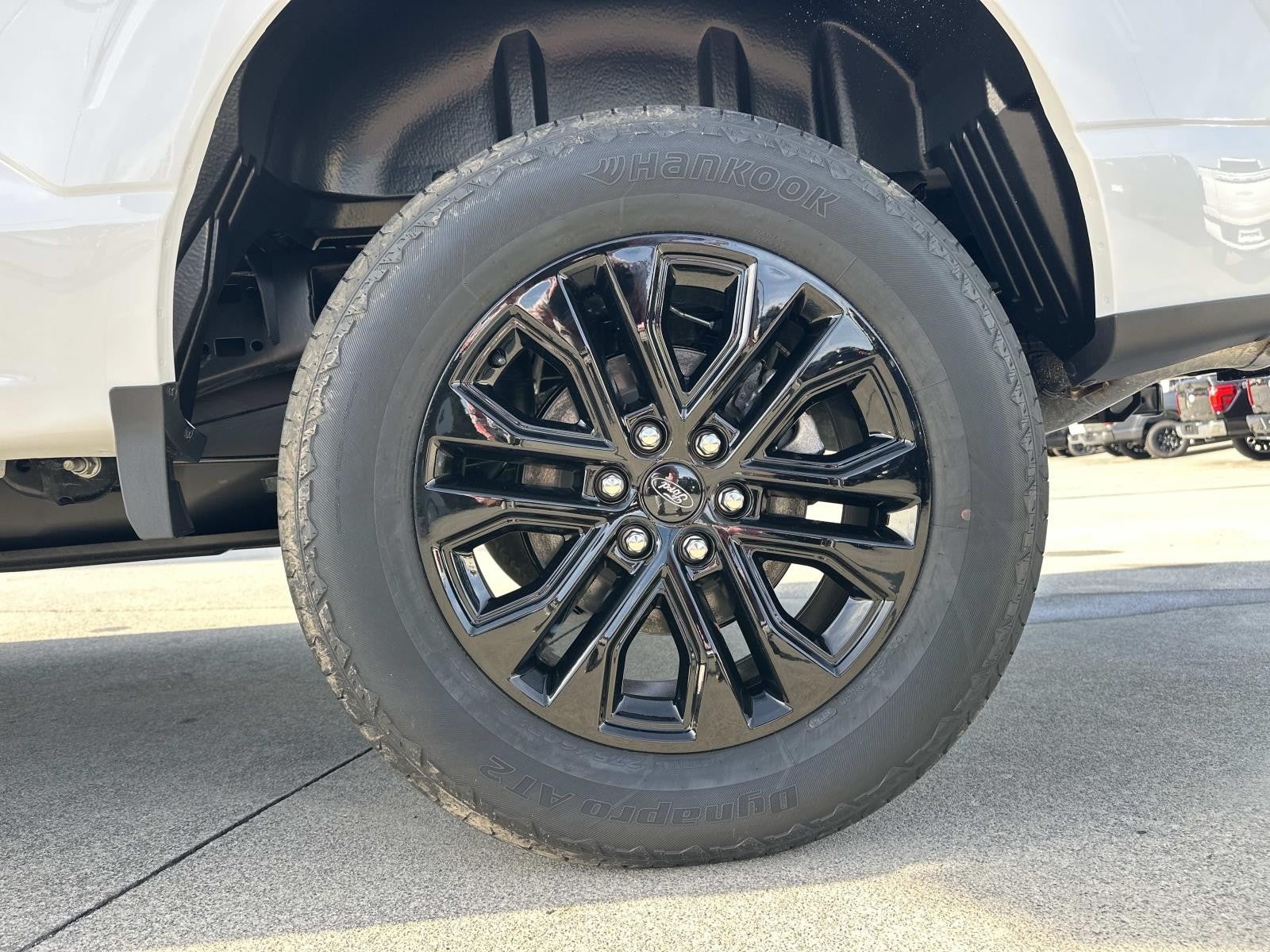 2025 Ford F-150 LARIAT 4WD SUPERCREW 5.5' PUG PACKAGE