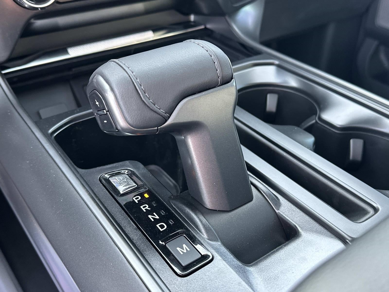 2025 Ford F-150 LARIAT 4WD SUPERCREW 5.5' PUG PACKAGE