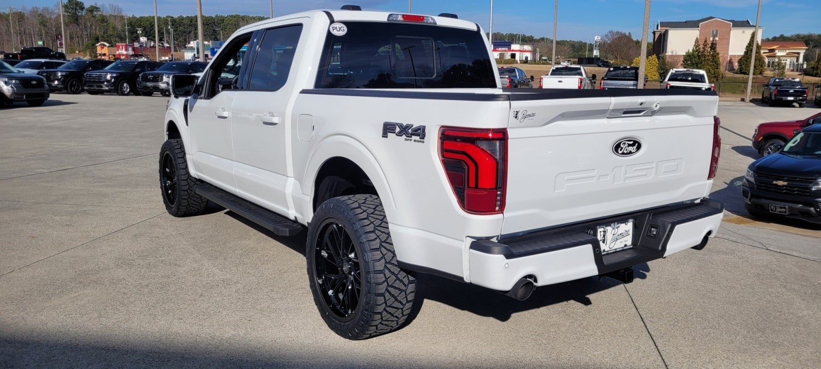 2025 Ford F-150 LARIAT 4WD SUPERCREW 5.5' PUG PACKAGE