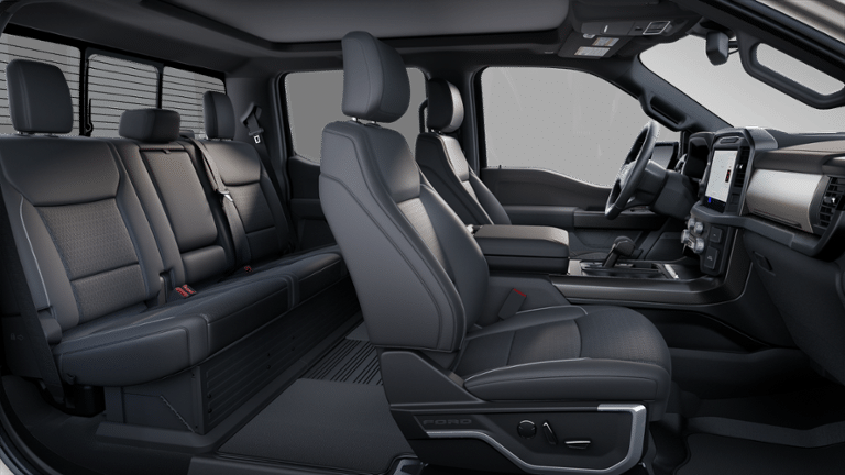 2025 Ford F-150 LARIAT 4WD SUPERCREW 5.5' PUG PACKAGE