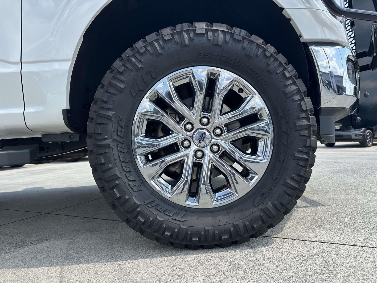 2025 Ford F-150 LARIAT 4WD SUPERCREW 5.5' PUG PACKAGE