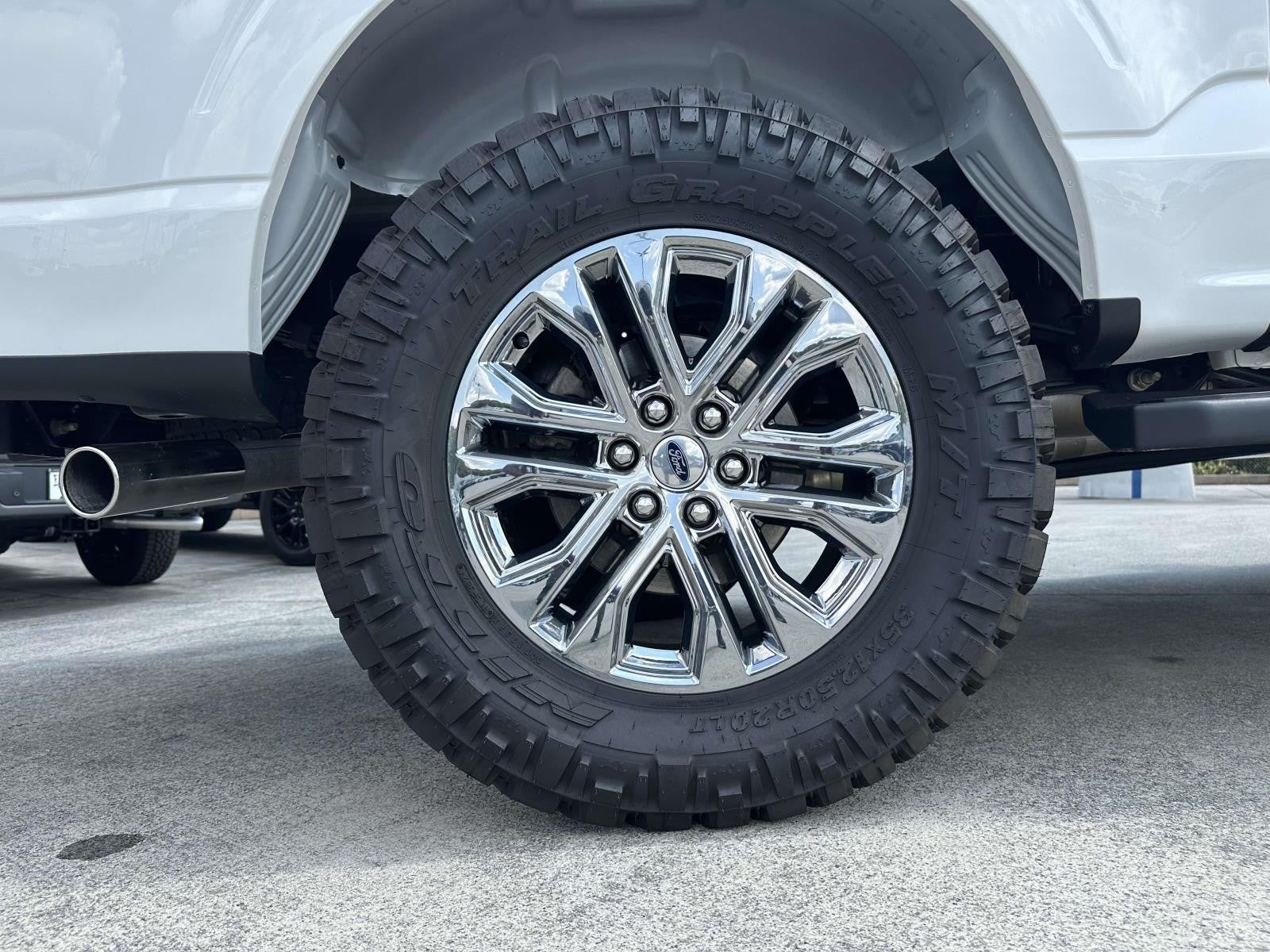 2025 Ford F-150 LARIAT 4WD SUPERCREW 5.5' PUG PACKAGE