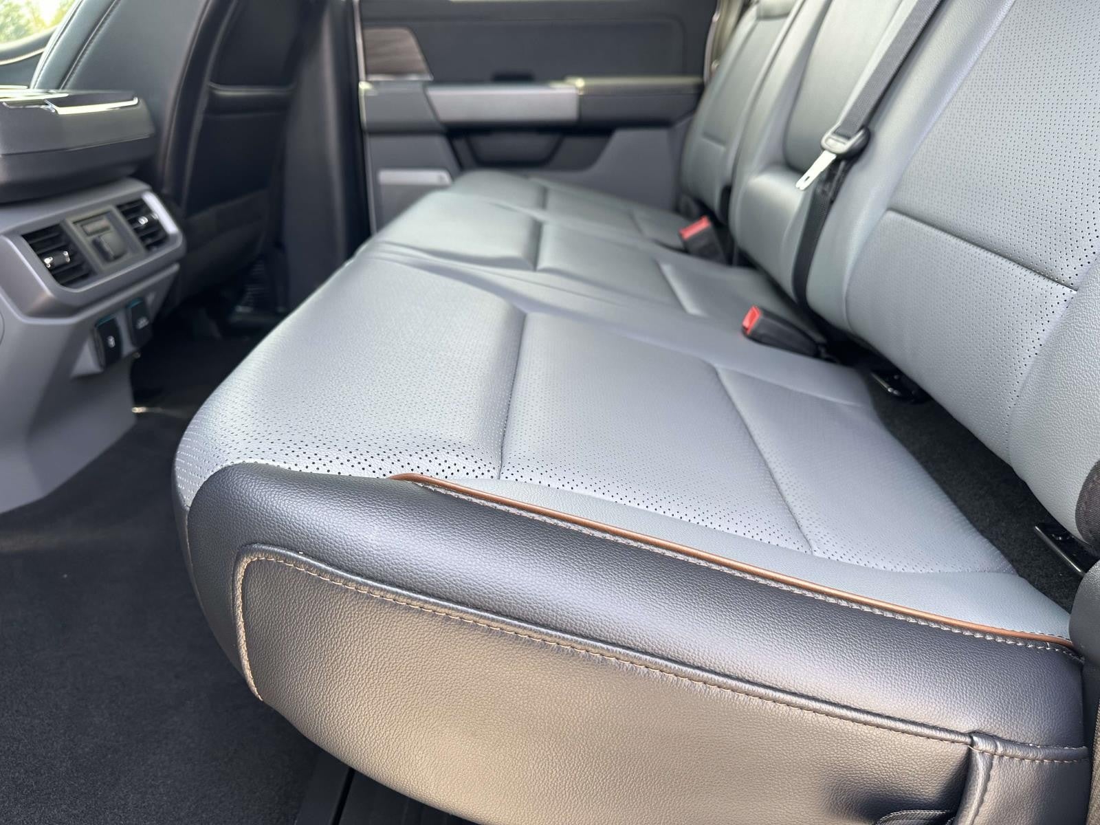 2025 Ford F-150 LARIAT 4WD SUPERCREW 5.5' PUG PACKAGE