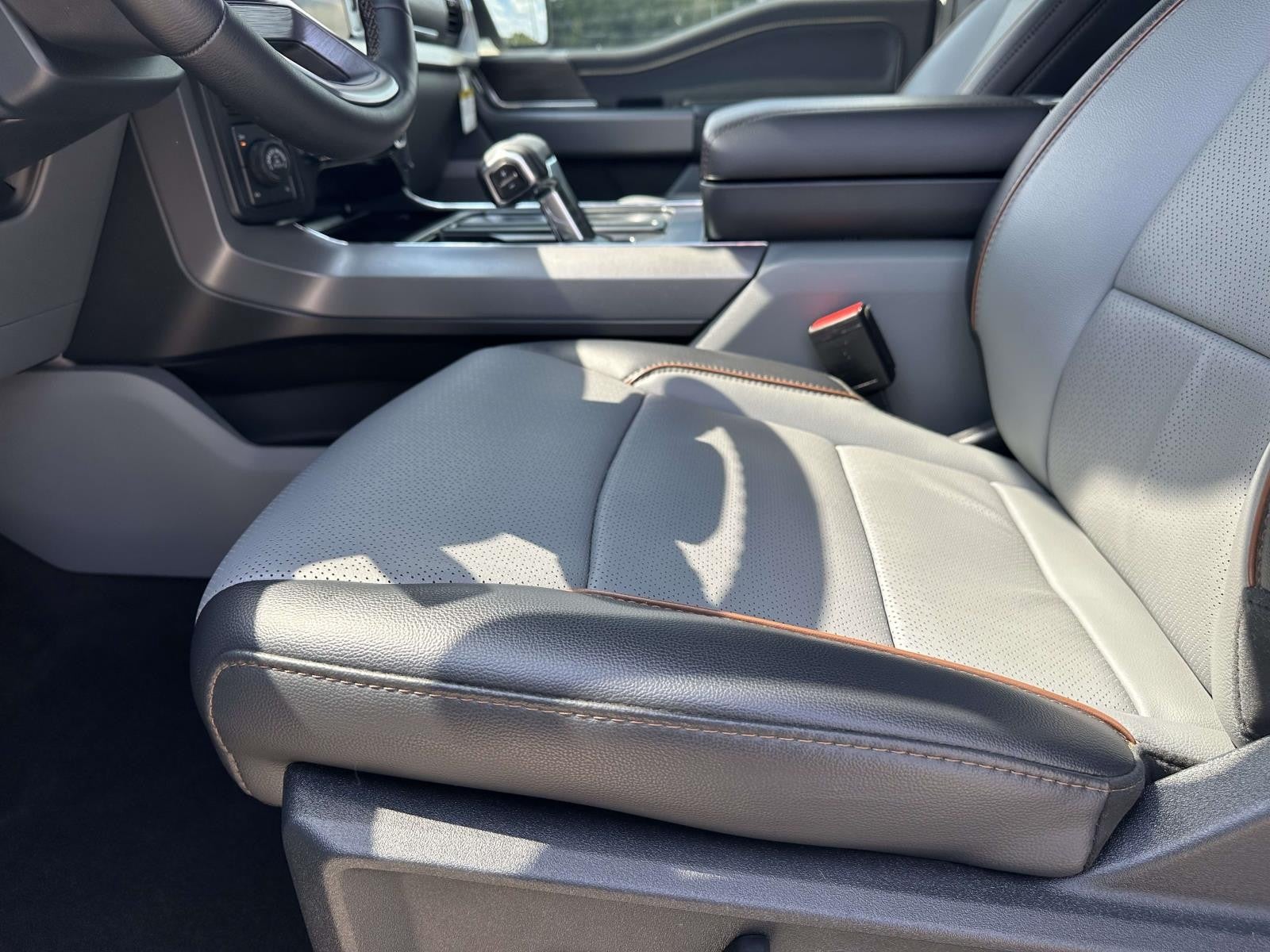 2025 Ford F-150 LARIAT 4WD SUPERCREW 5.5' PUG PACKAGE