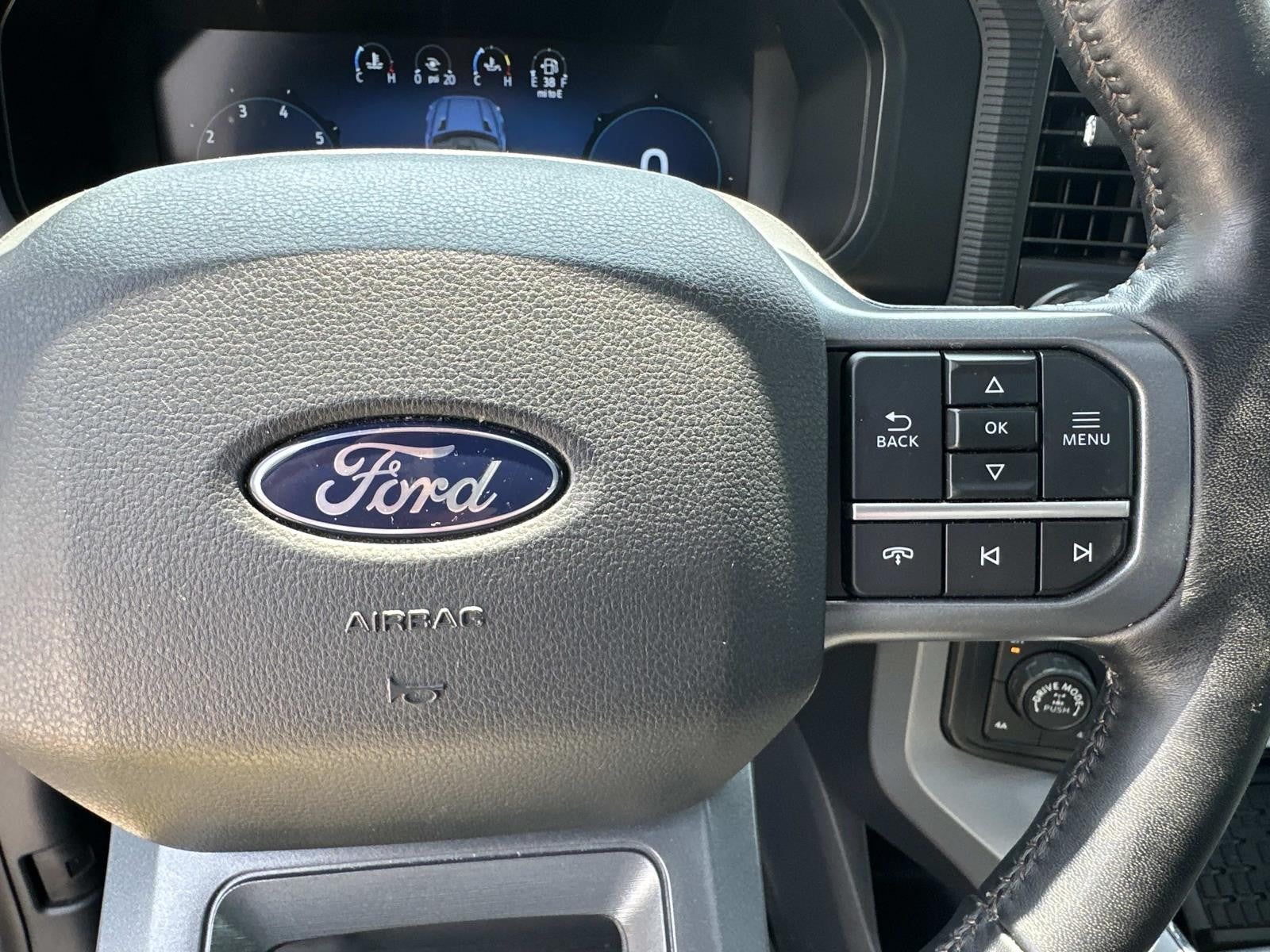 2024 Ford F-150 LARIAT 4WD CREW