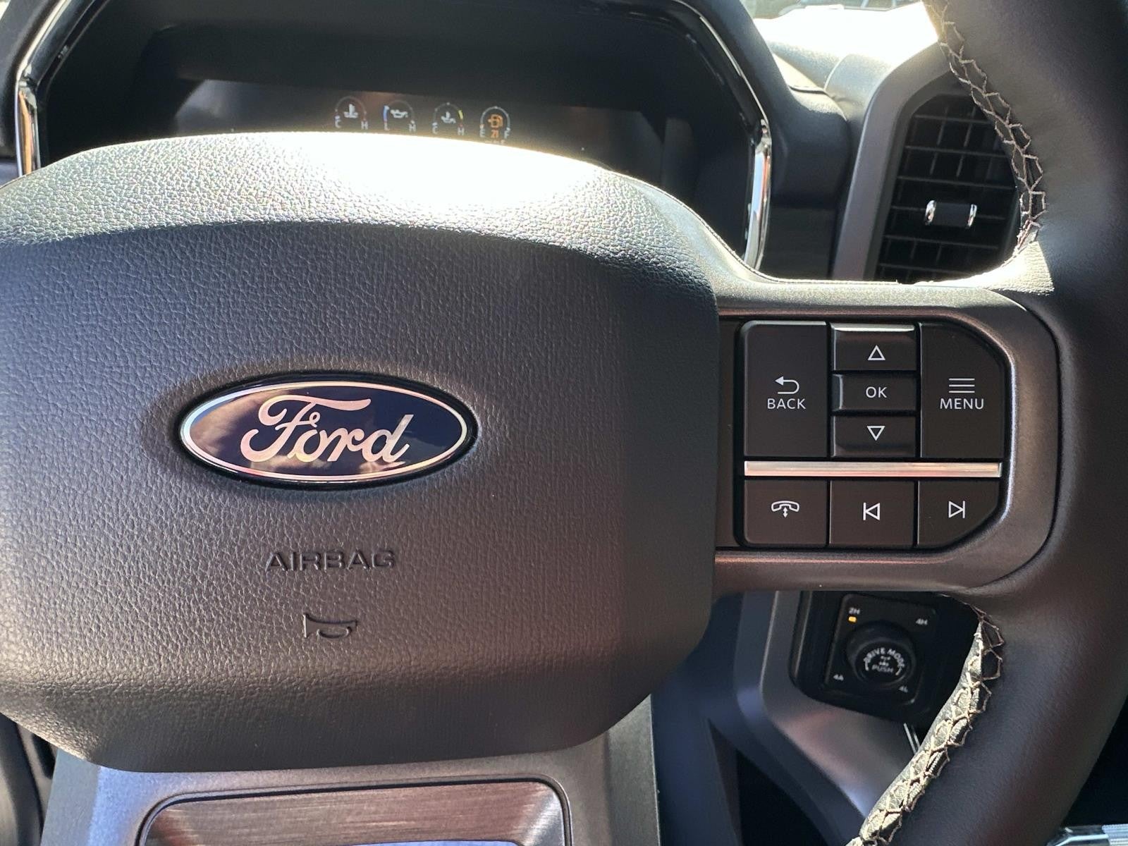 2025 Ford F-150 LARIAT 4WD SUPERCREW 5.5'