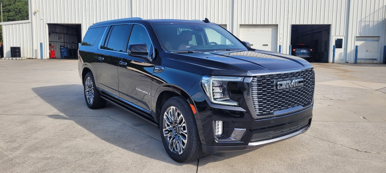 2023 GMC Yukon XL 4WD 4DR DENALI ULTIMATE