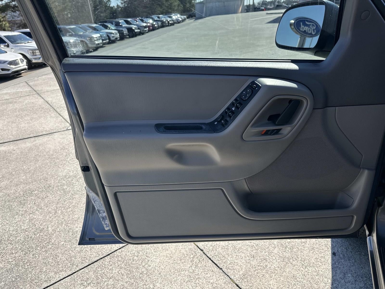 2004 Jeep Grand Cherokee Laredo