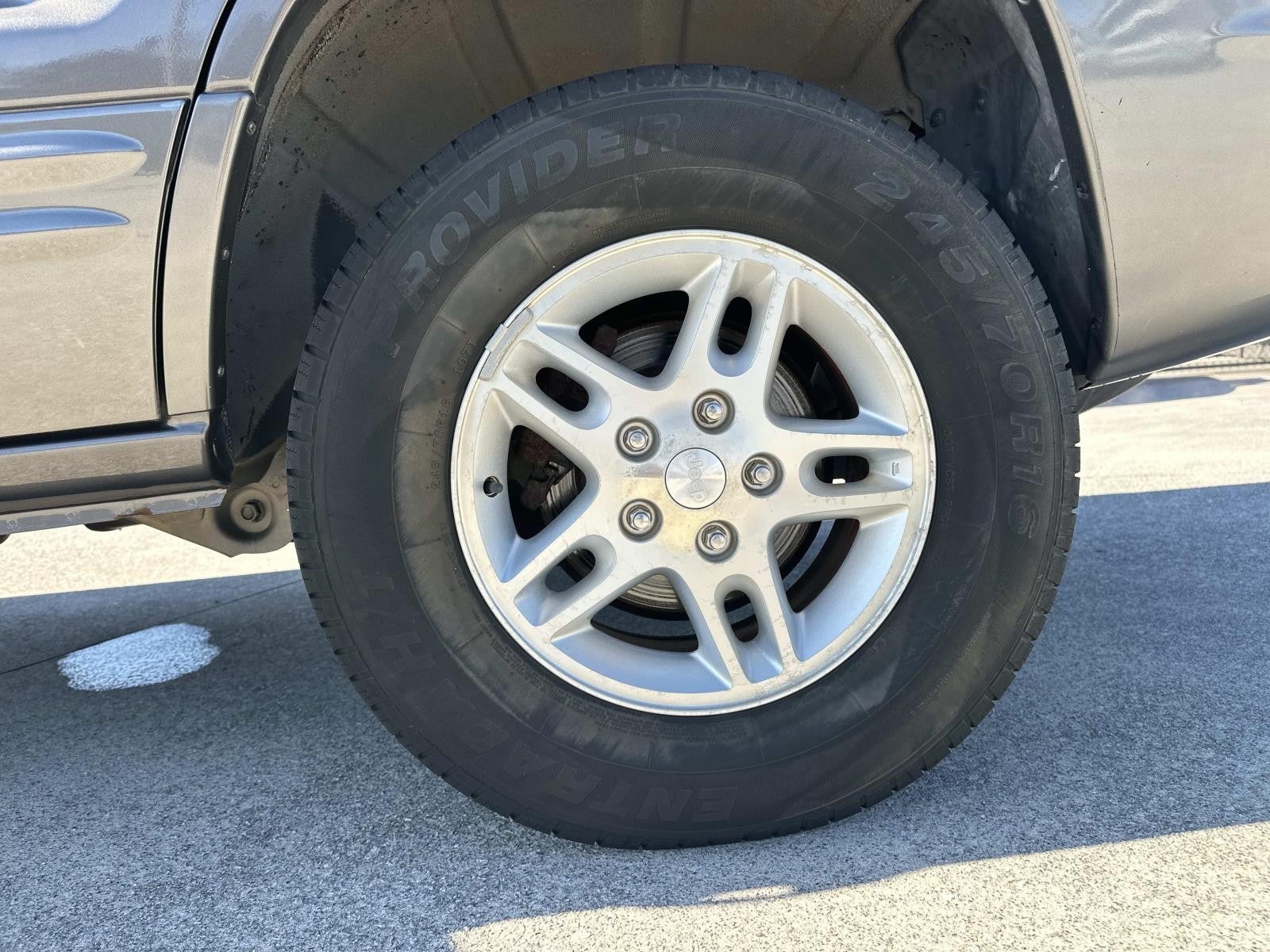 2004 Jeep Grand Cherokee Laredo