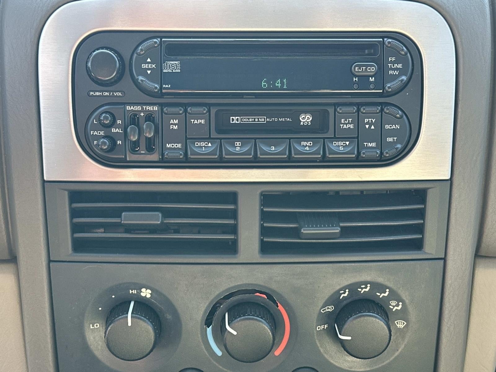 2004 Jeep Grand Cherokee Laredo